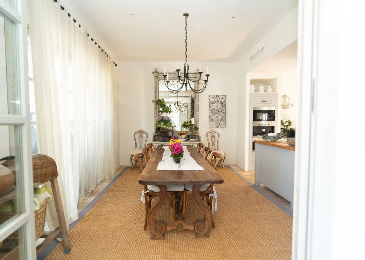 23f550ba-e3fa-4f81-988e-dfd82f45f3fb