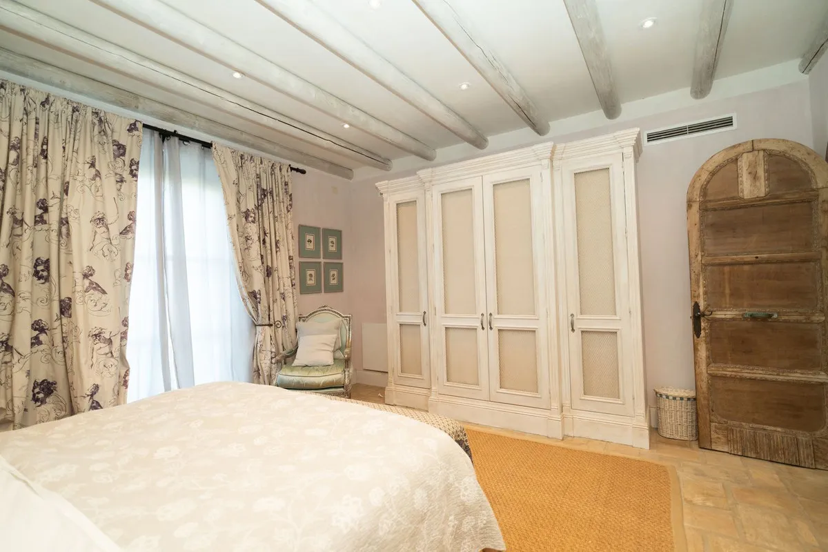 53f65d55-9439-4d87-a276-e67f5f563573