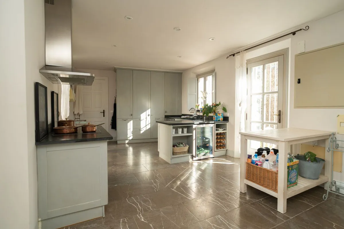 67a38bfd-6235-4106-a3a7-b3b9250d7f4d