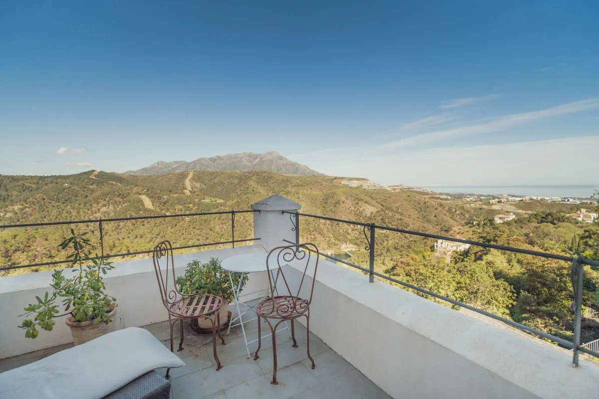 7ce578f5-a72b-48f2-8918-1a8a3cb46c51