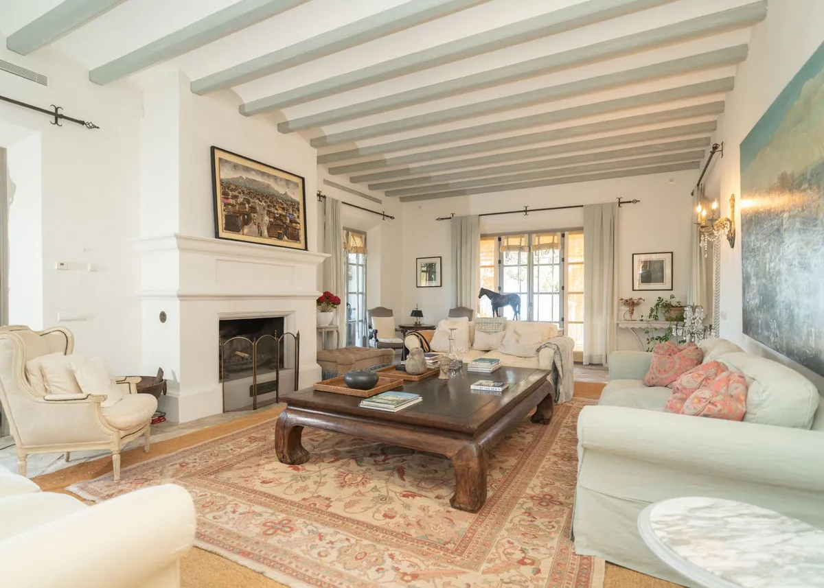 e42d655f-7a79-4615-8983-d65576366d0d