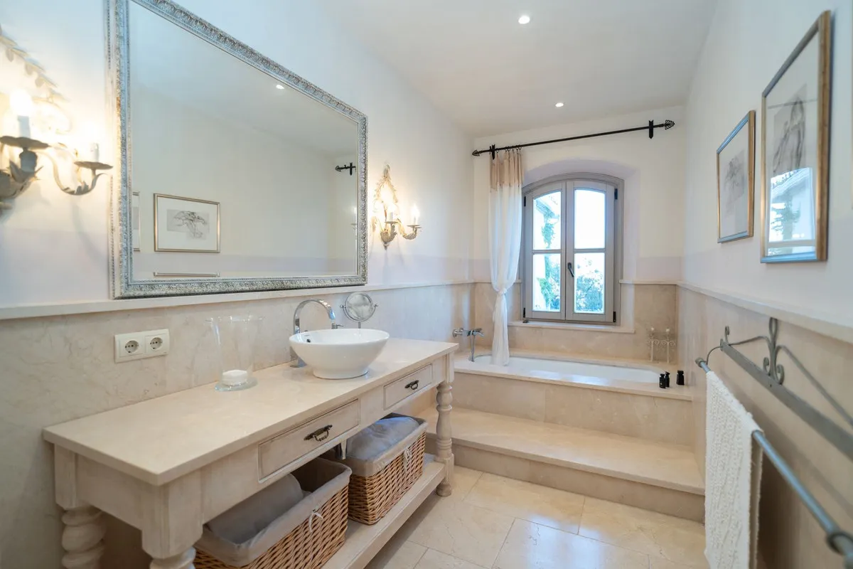 f2524529-2ff2-484d-a1e9-0c4b20997562