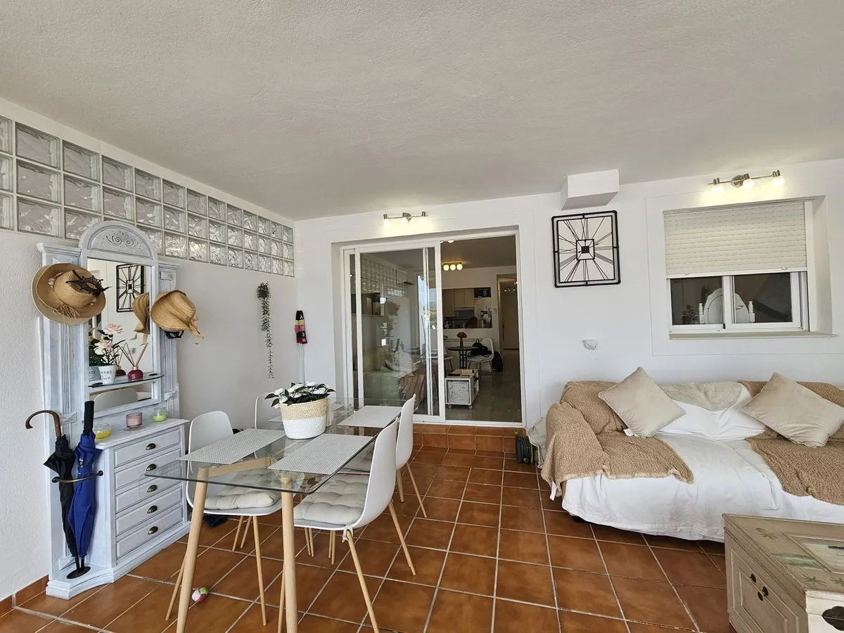 b020a98b-9db2-459e-b5a3-3e80e6f07c6e