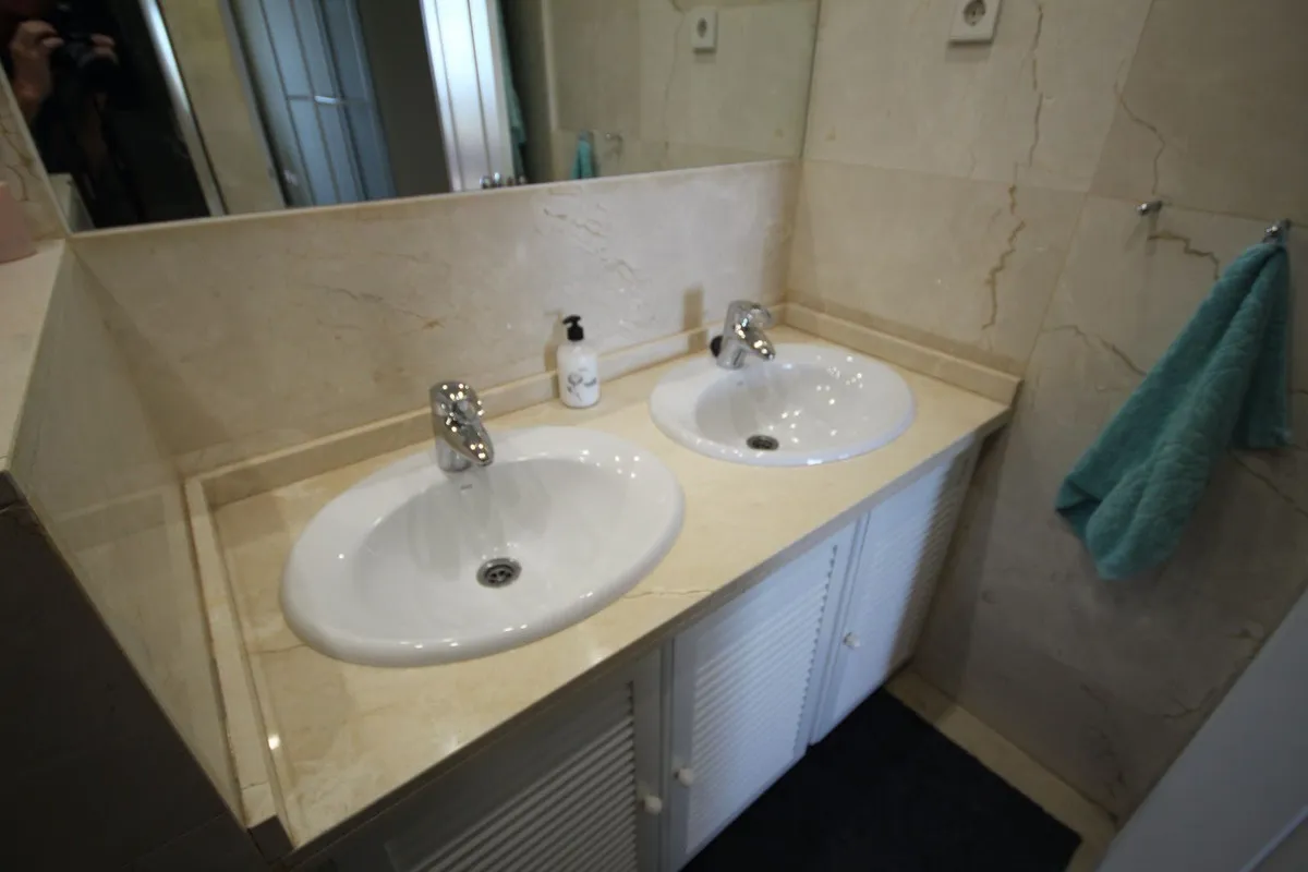 781b64ca-168f-422a-9995-85ff96f8e53e