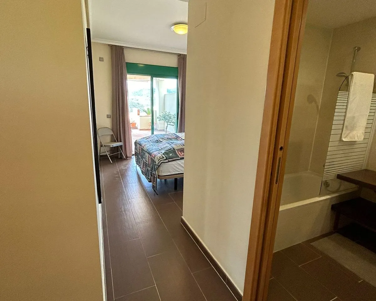 41fe0976-4f8c-496b-bb8d-896dc62051b8