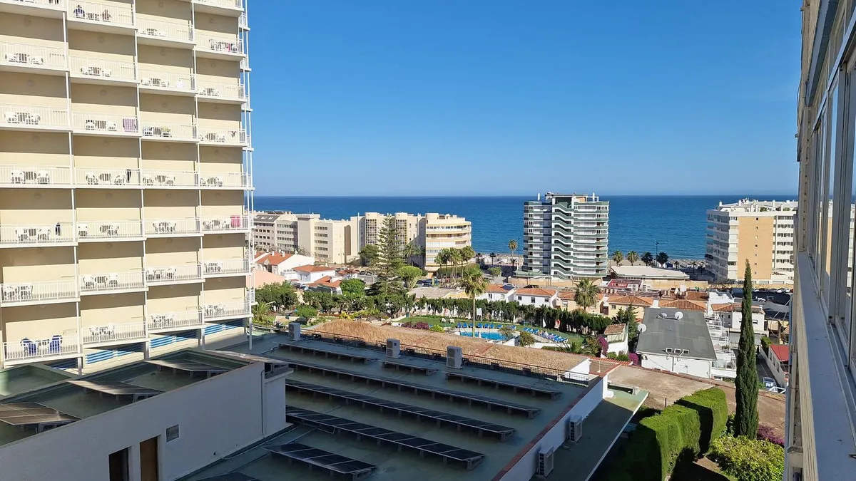 242e9048-1d2c-40ed-802f-e220cc5115e0