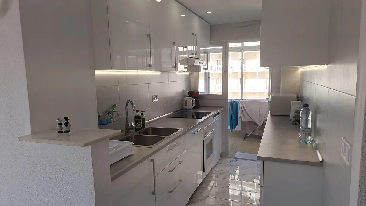 2b60eaf5-a807-44e7-8671-386158f81c80