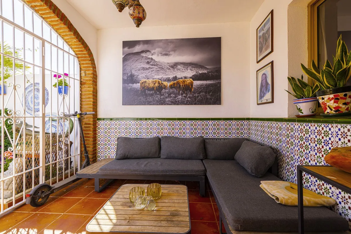 06dd8a8e-9a89-420d-b6d5-1577fac48274