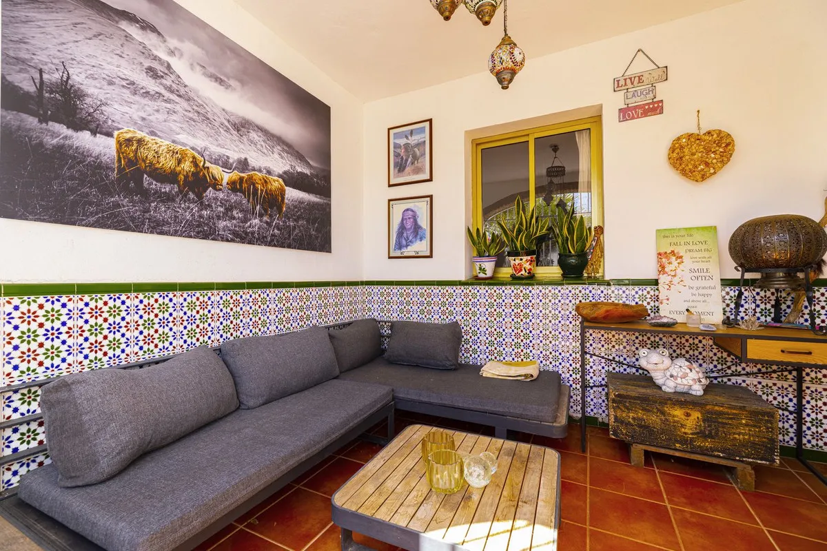 f9f5f5c3-bef8-401b-9c0a-96834e317316