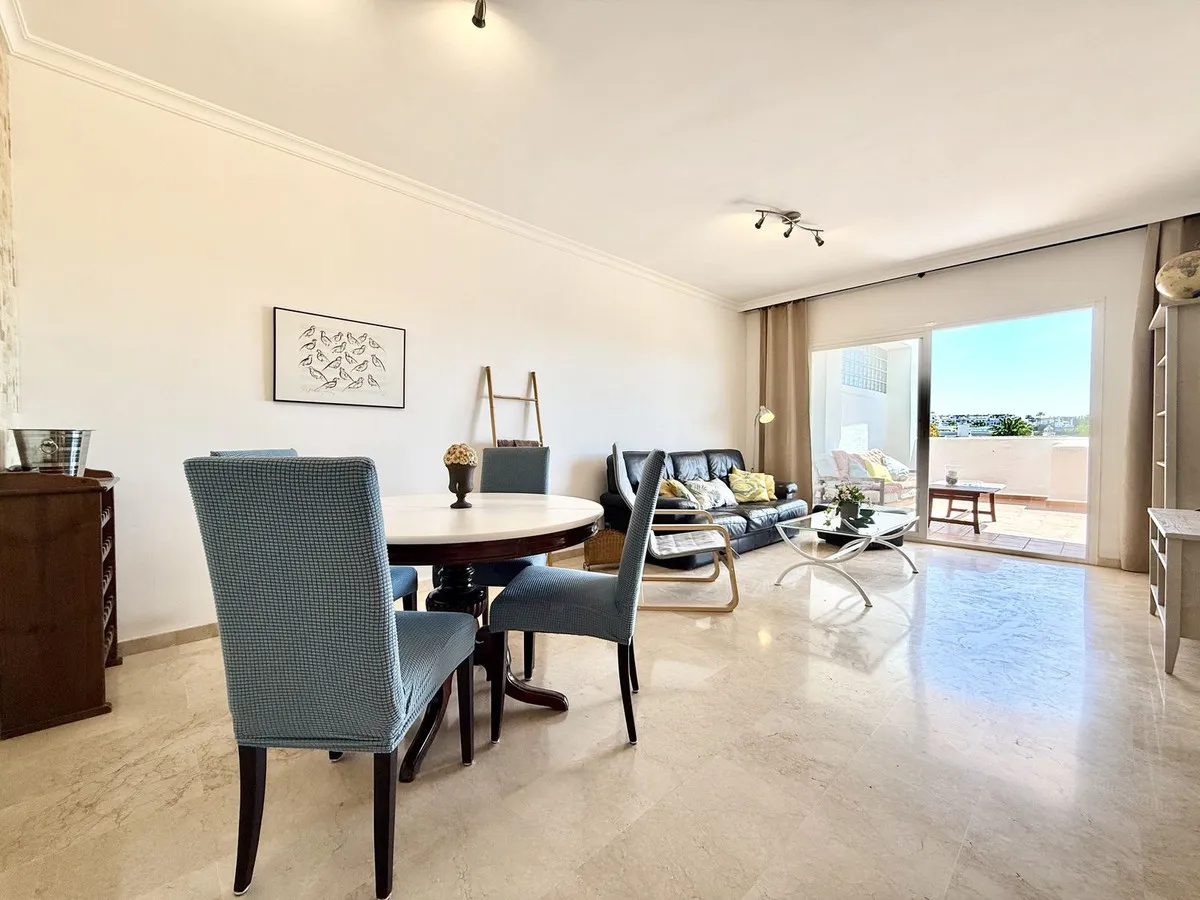 0e2bfed8-5e17-4d0c-b8a4-b652ec82e9cd