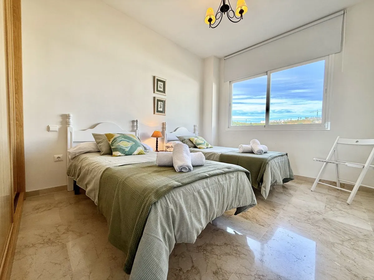 c4d704e9-a0a5-44b8-8ce2-6f28a82d0c0c