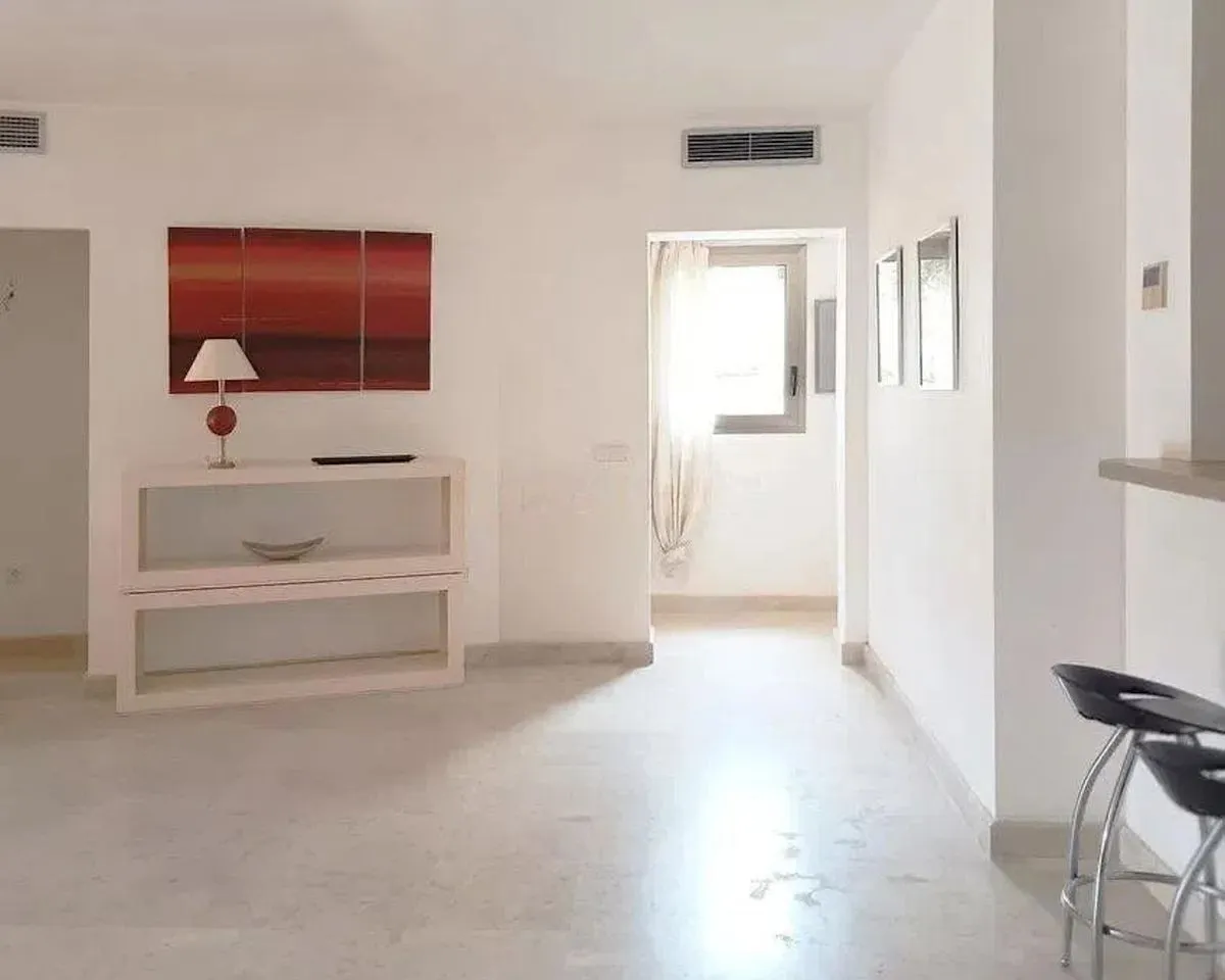 aba54e80-f7f2-406d-a390-669b252d806e