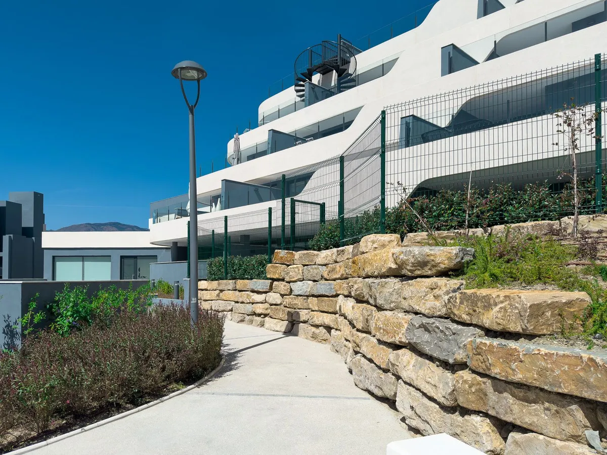 9253a060-57e4-4e56-ac42-b098f87abea6