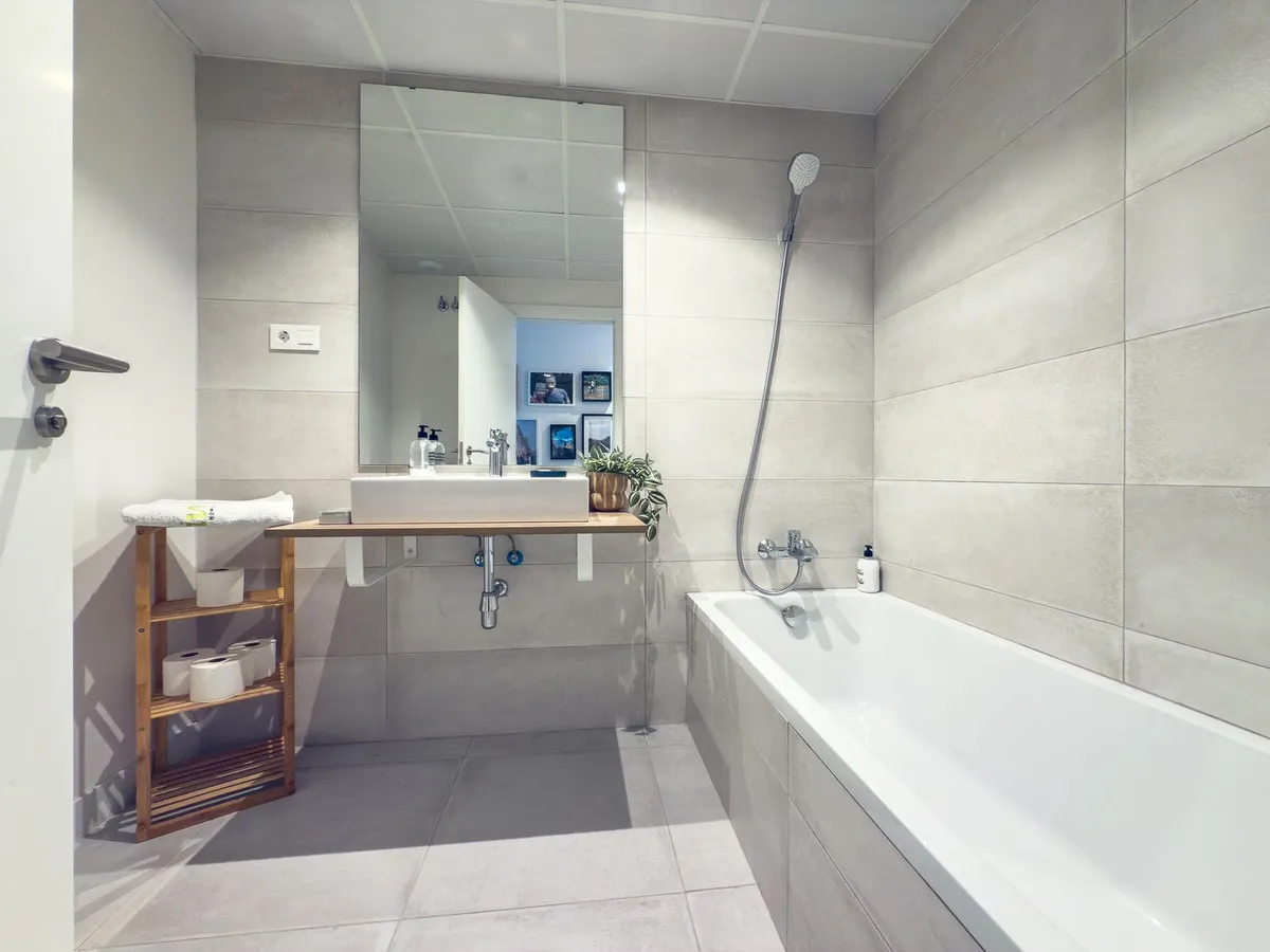 e277b7a8-1637-4db3-a200-b849ab3b36f3