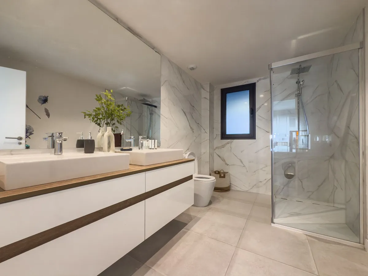 fd7b01c7-c50b-4d8d-925c-3752d10d3b7f