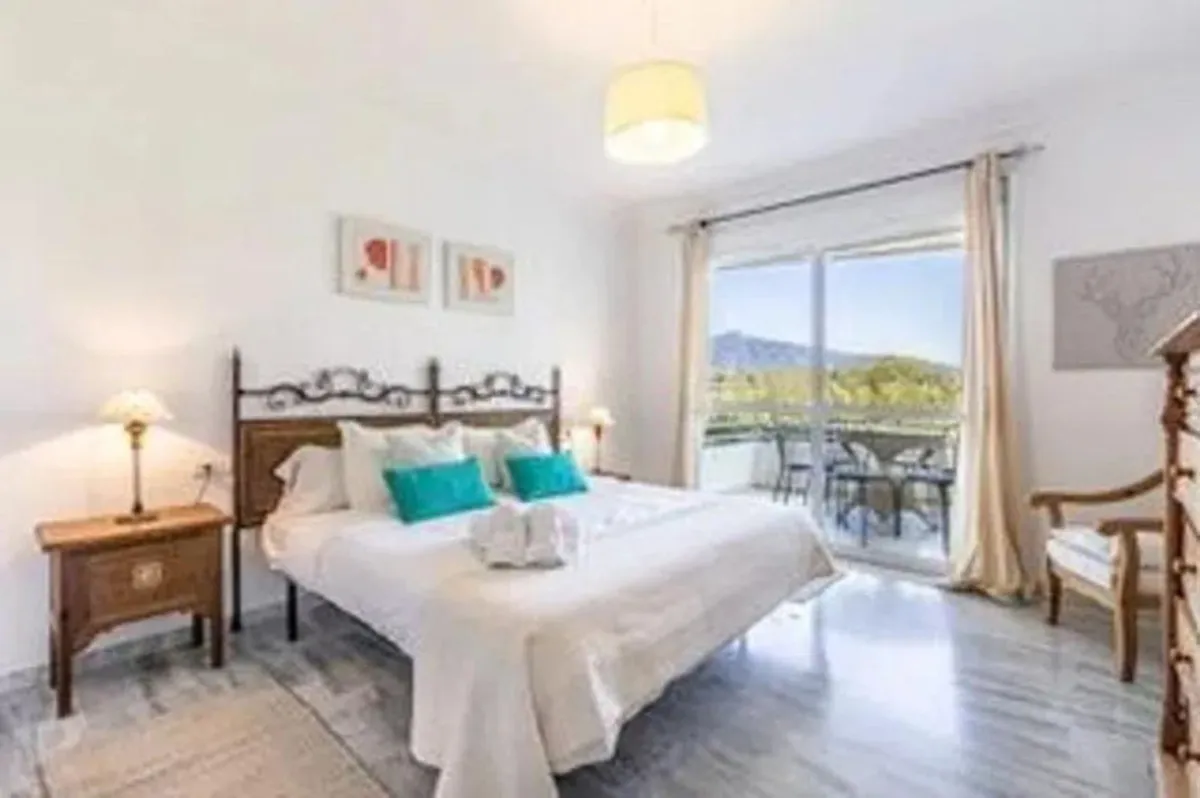 92ab9381-aab0-463f-8e17-df4f9a8ceeb3