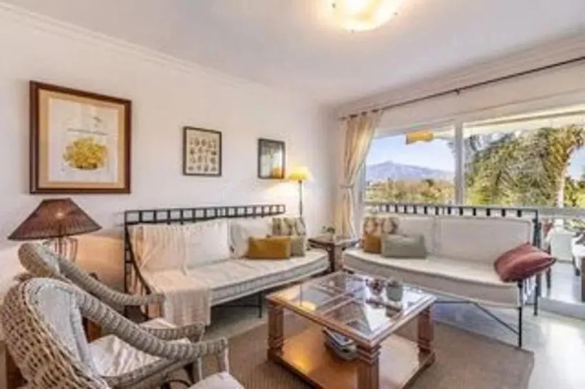 9d7cdd00-1a4b-4921-a105-fbb3186c0840