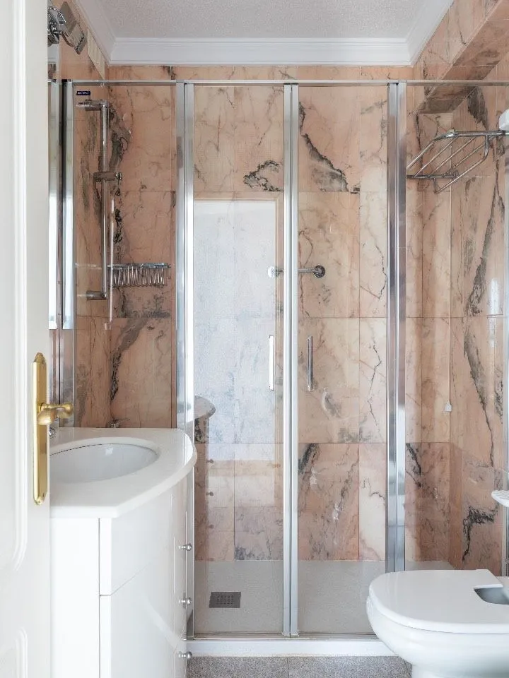 6b79ea1f-7bd9-40e7-a562-1e524b40552f