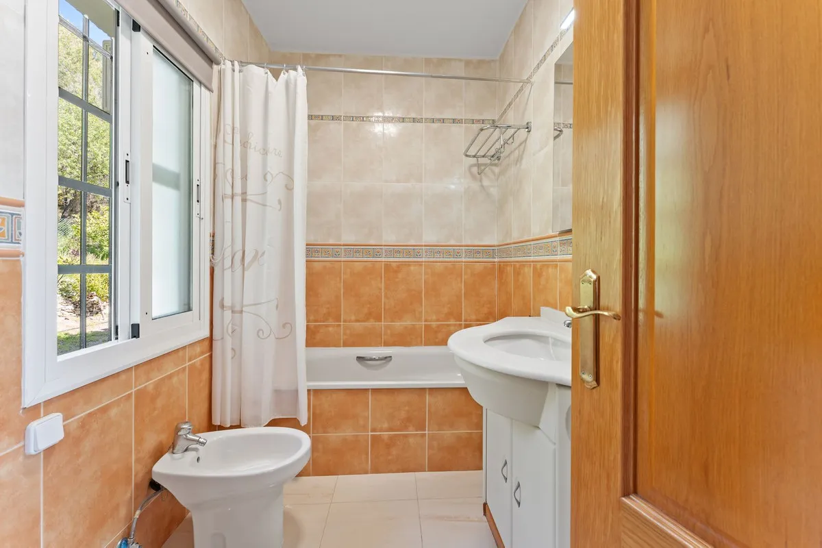 04845138-e295-4c1f-858b-998c347f72e8