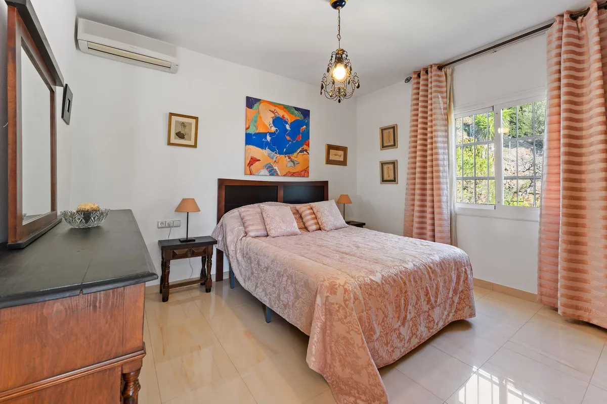 1ad8a888-836a-4ce1-ba2a-f78214d46bb3