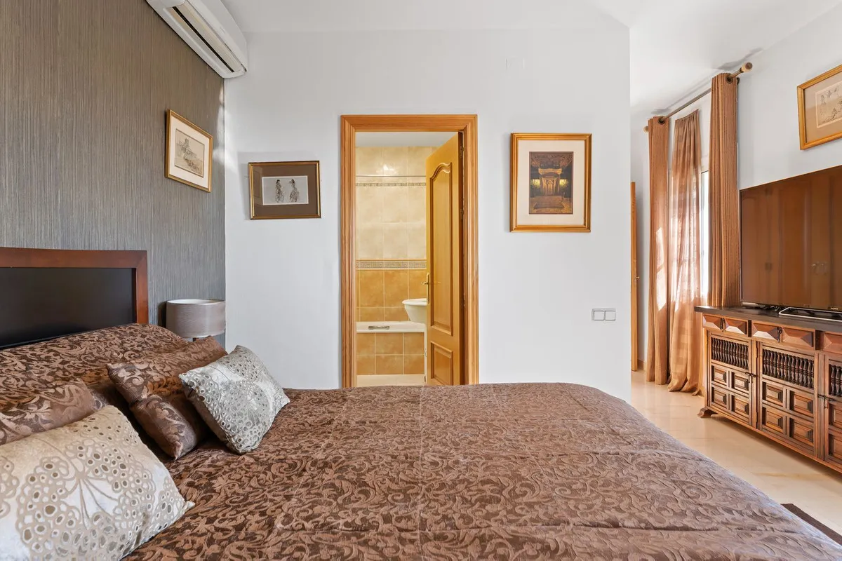 30221c11-23da-4141-b6d8-a064a12fcf99