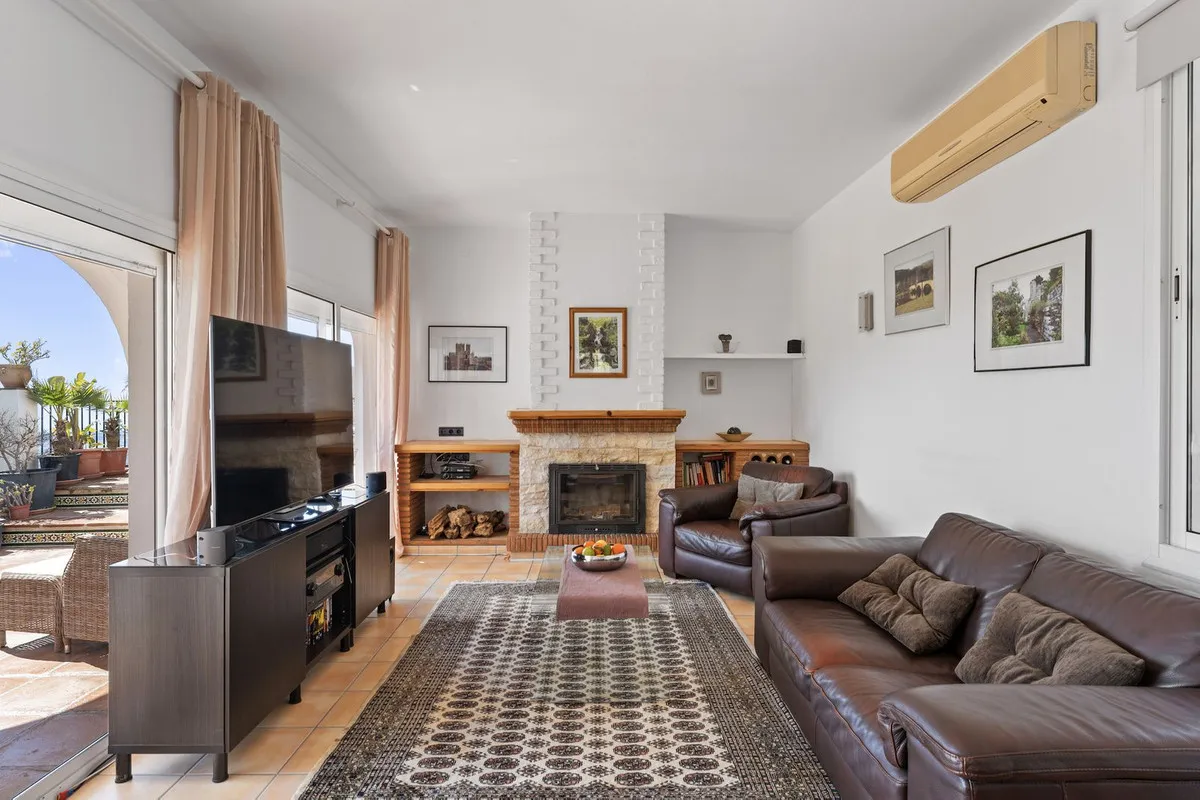 37508eb3-d83e-4955-ac7c-7747f4e8b91b