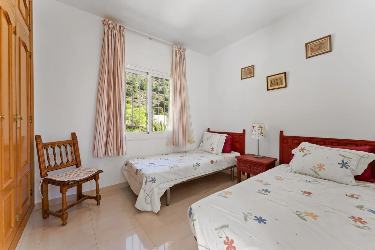 72cc6122-c8c4-46f1-9bd8-4712d0a64217