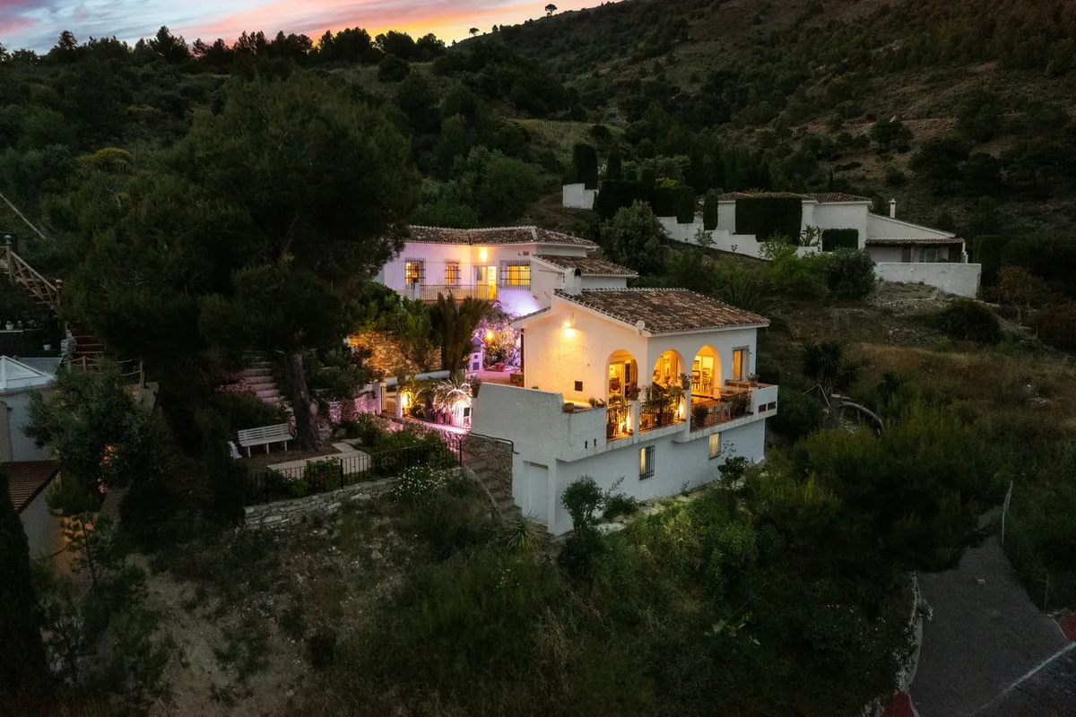 9202cd95-f4d0-486f-85da-544779f9c71f