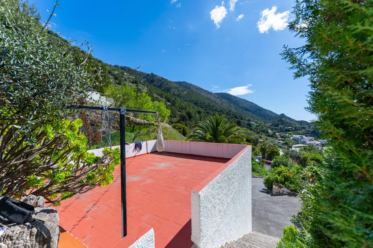 94c95c93-28e9-431e-8f52-3d28cbc5baca