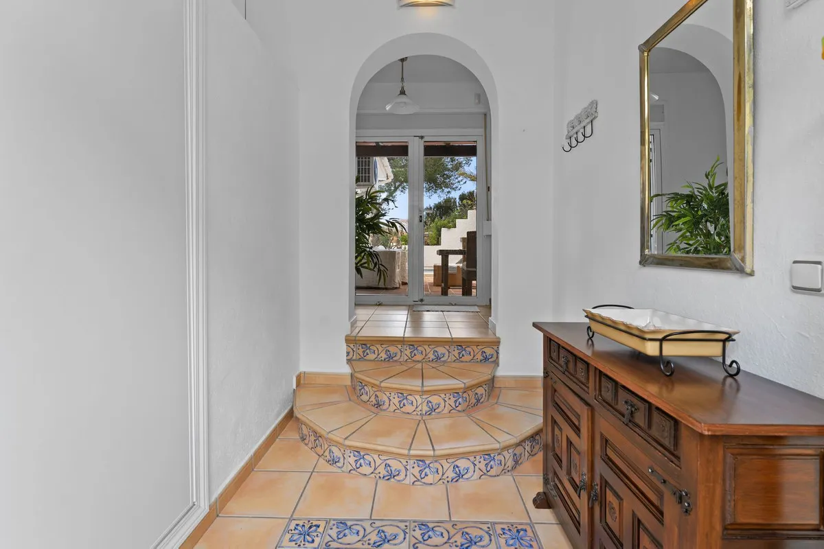 b29b8728-8f69-4e7d-8027-bfe58af1faa4