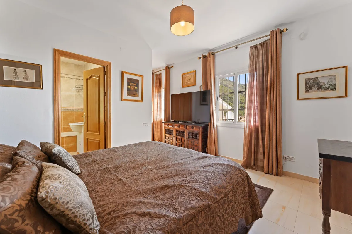 b7be6d12-2228-446a-aec2-4bb733a679e3