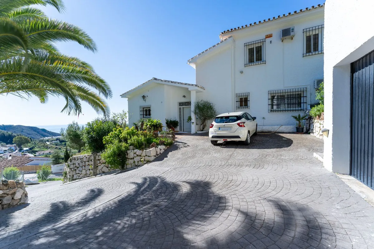 cf425069-ffe9-4bee-9895-7693af714811