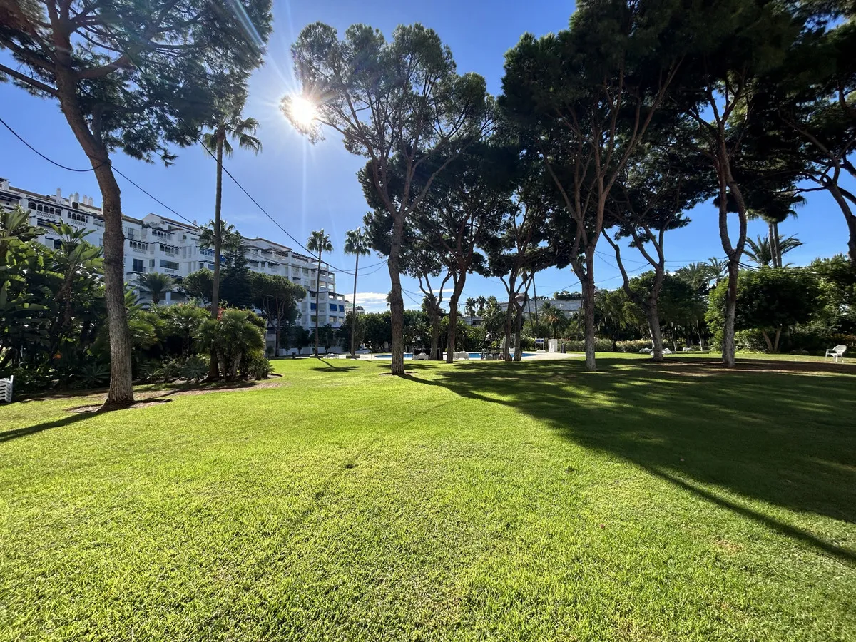 1fad8e9f-a68c-4cbe-b0e8-ed5bd98f311e