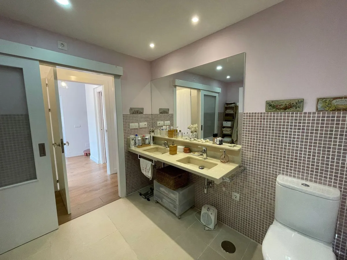 4b02715d-a534-4518-a868-f6aac70efb11