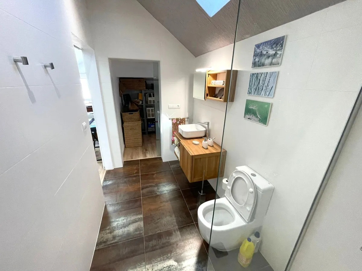 6ee70149-7dc2-4224-b8c9-de1b1d1eef52