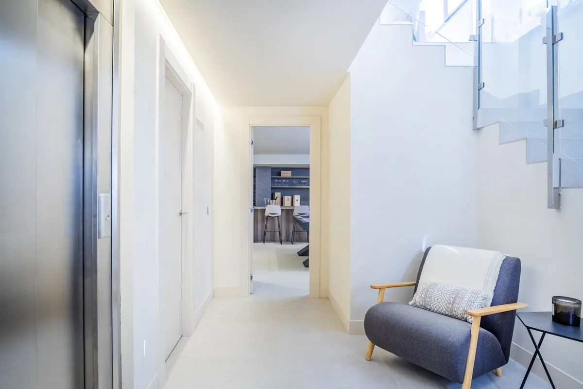 5f245d68-7b77-4c64-8981-aa0926a69b7f