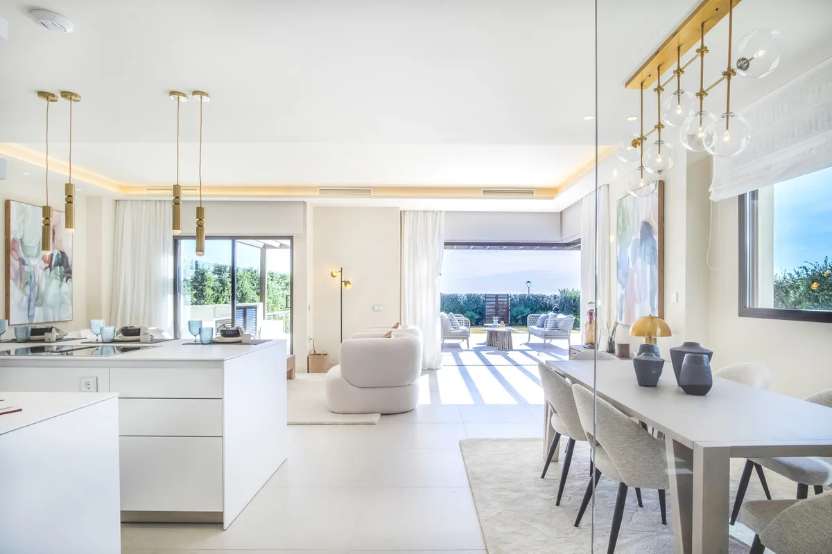 8935a016-5de8-4ede-ab42-153860c5b49b