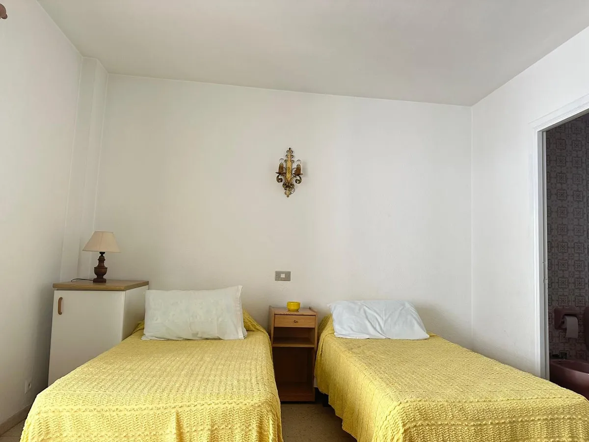 b30c3580-39ec-4778-992b-0987def6d944