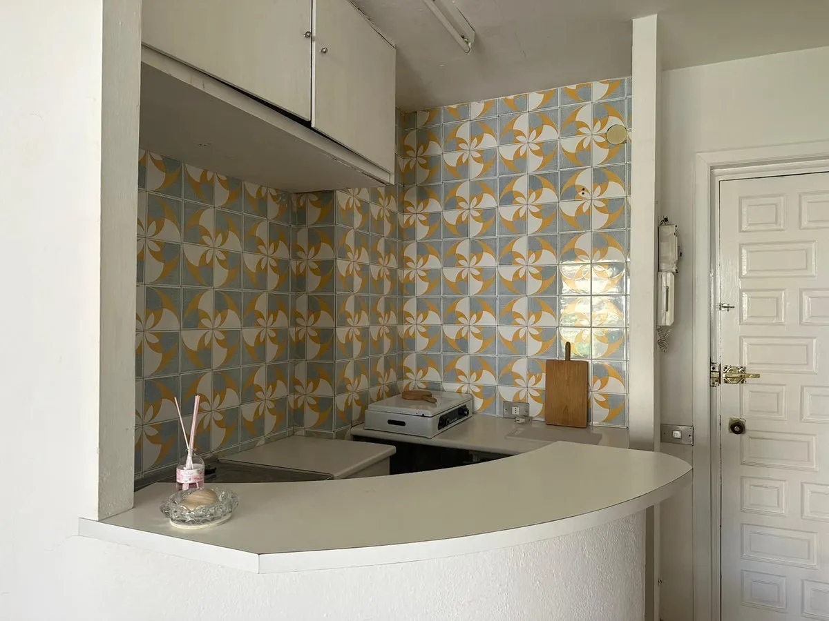 fb020a16-b912-410c-aea8-afeb83837000