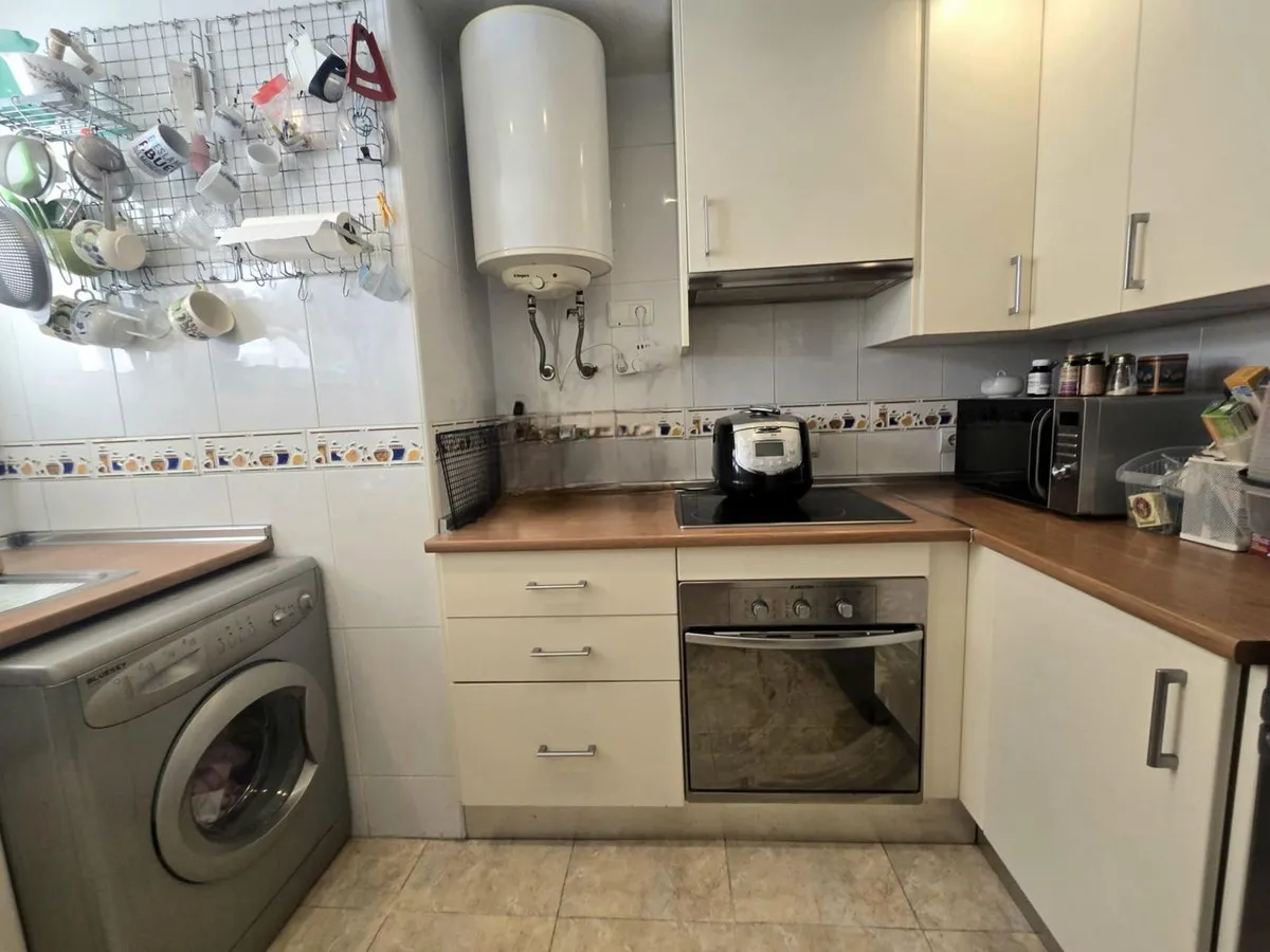 a6e2ba53-7000-44bb-bdd5-e4906e434c5d