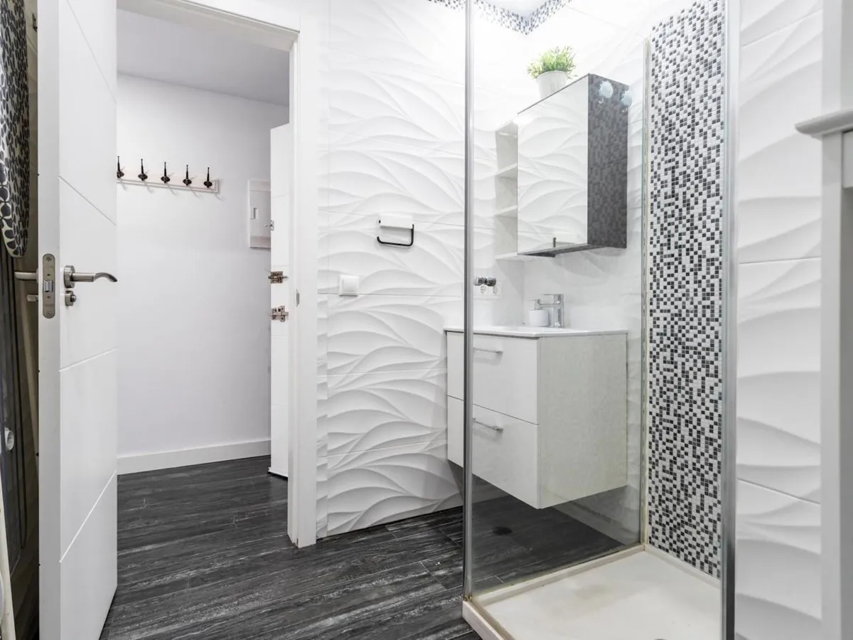 e60fb64f-aa47-4b31-8341-3545de040ab4