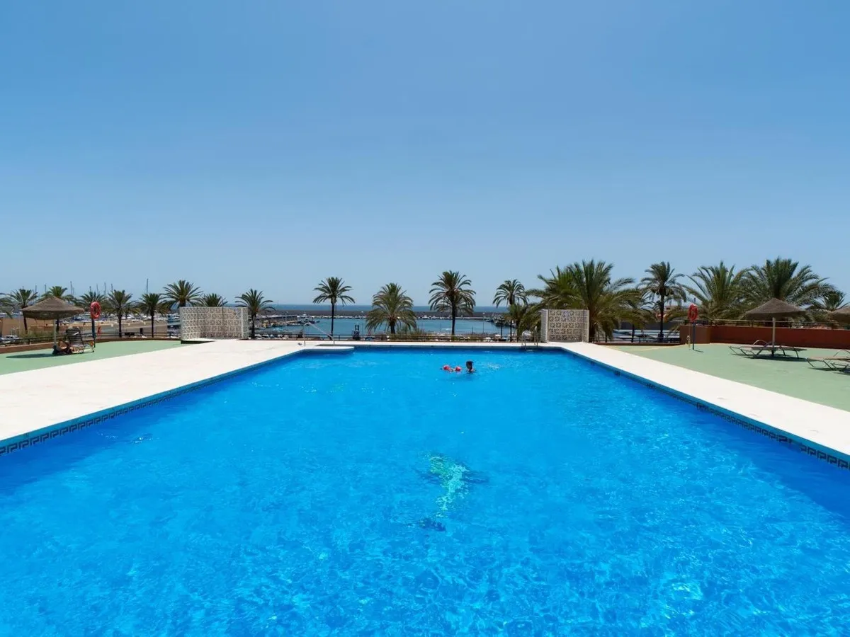 f0e08cf2-fd17-4174-8062-86b8aeace207