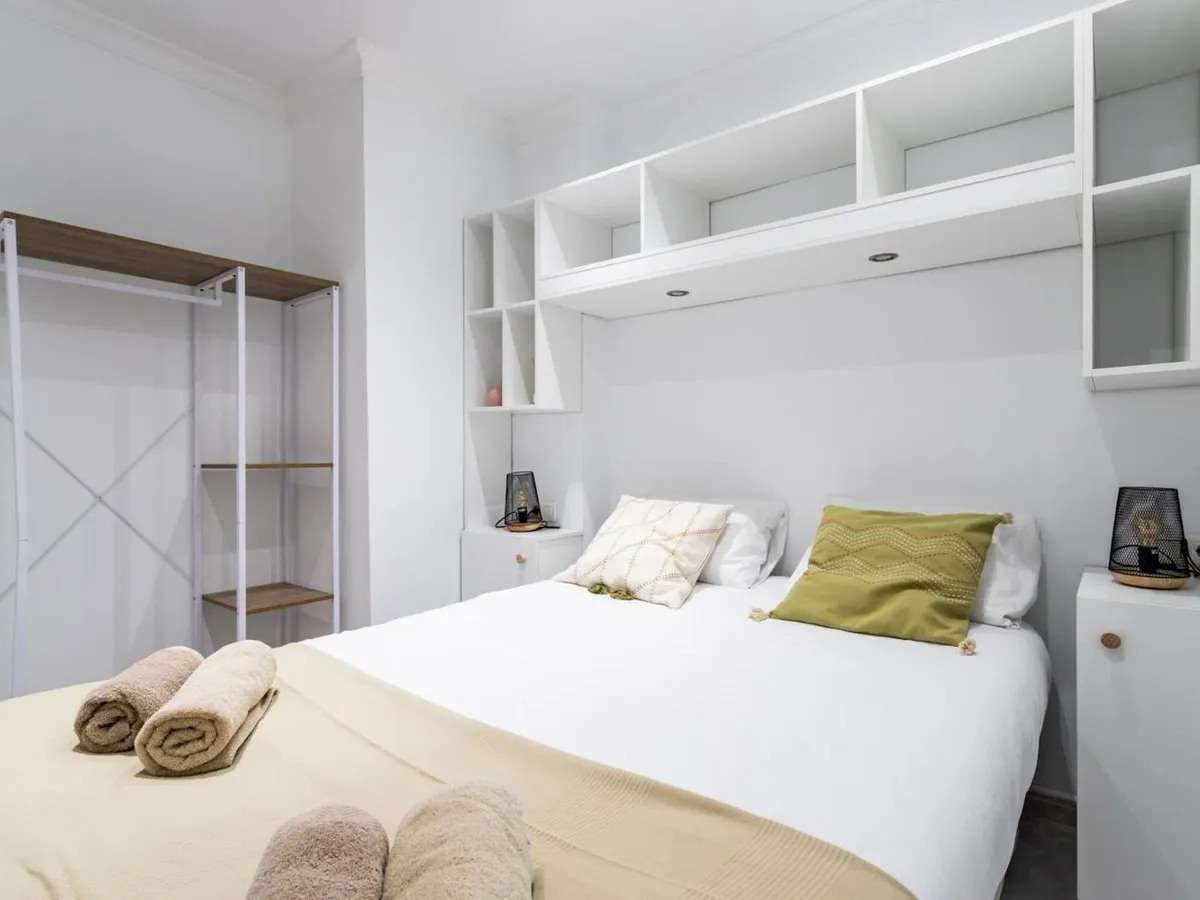 f40d6aa6-fd5b-46bc-b0a0-57d33a00f9f4