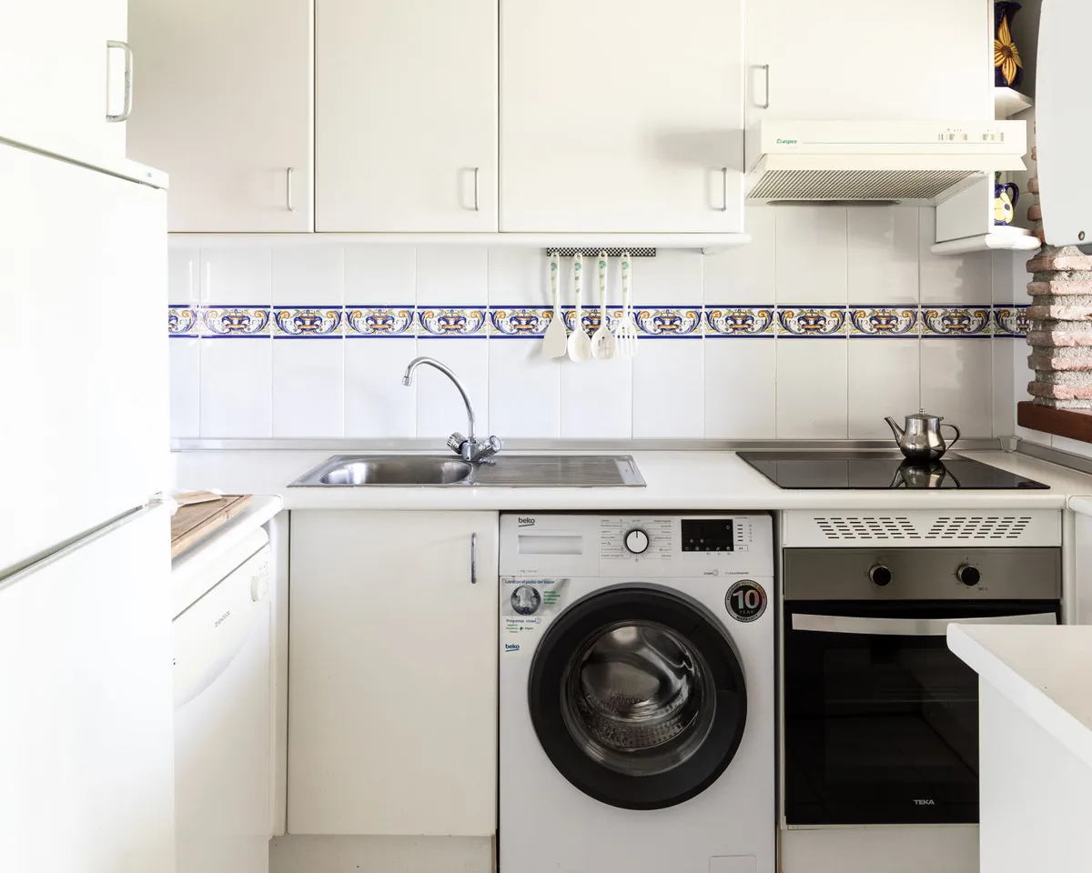 710e569e-0ff7-4676-8ef3-9dfcf1d55b78