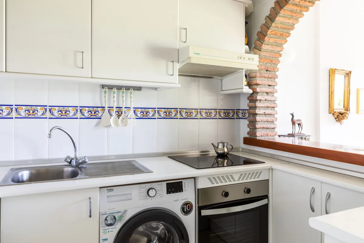 ae3e884a-adb6-467f-a3ad-2d752af7b2ce