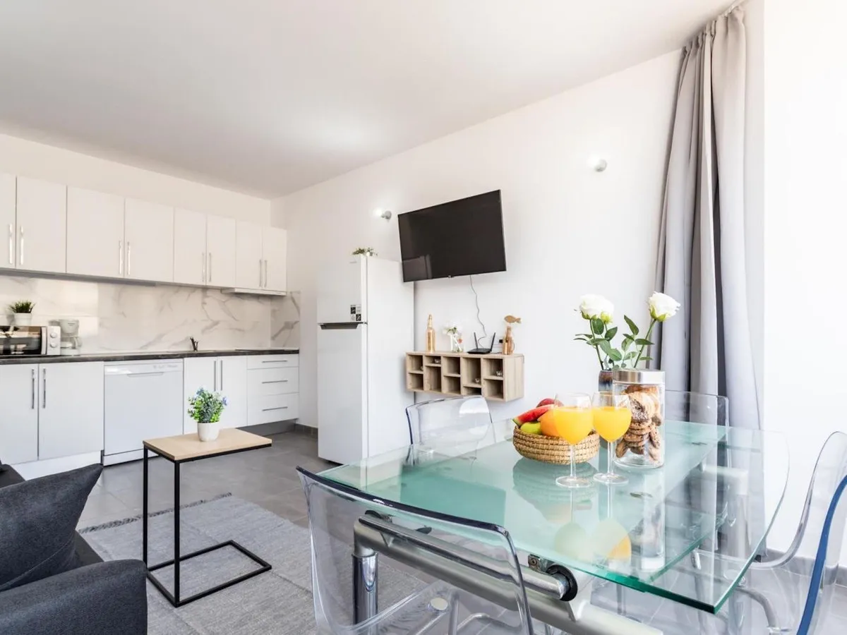 d7bb672f-8034-4c66-8cf1-8d96ccf638a5