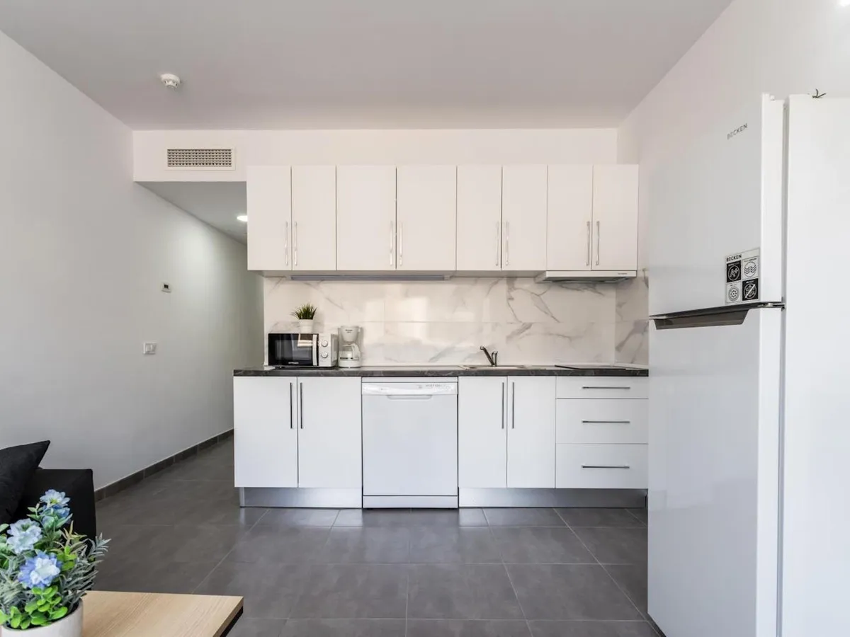 f9990839-03d2-4830-bfea-97633106f263