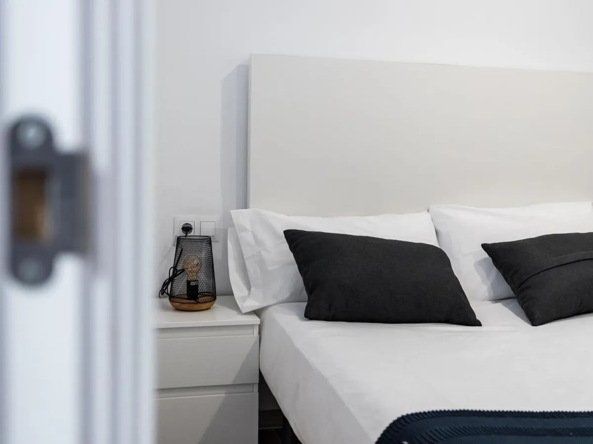 ba9625ed-9b02-4976-bf09-2856e405d208