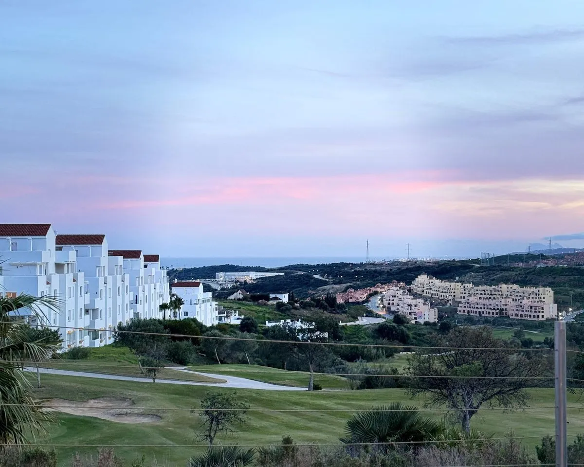 ff027c4c-2417-4d38-831f-399d24db29e8