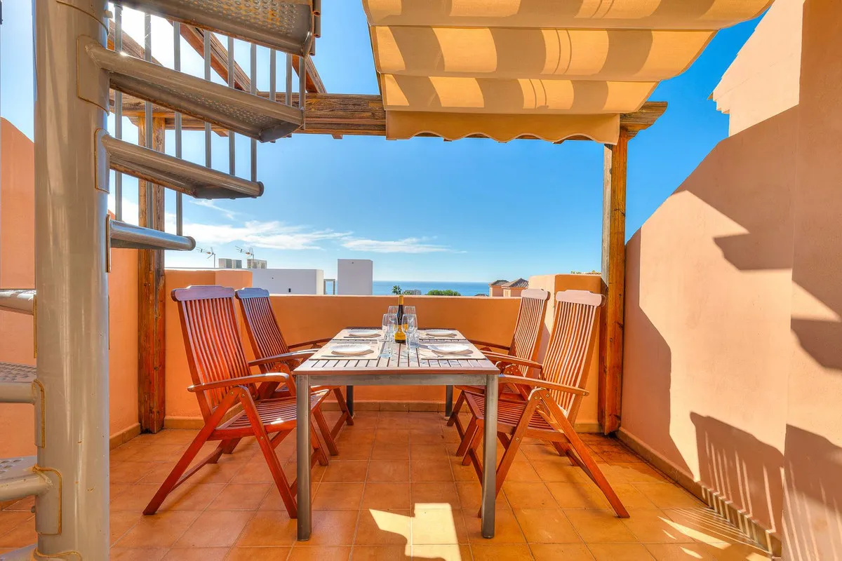 266c8da2-f9fe-49b0-a8a5-35d354907567